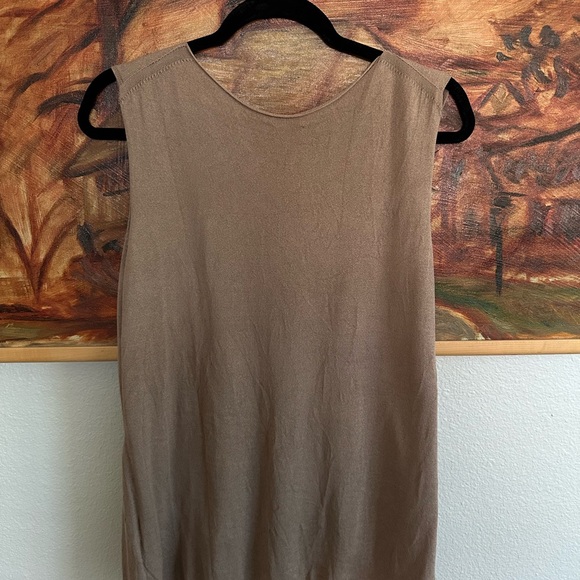 Escada sleeveless blouse - Picture 2 of 7